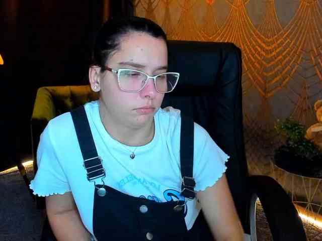 Livia-Shy webcam