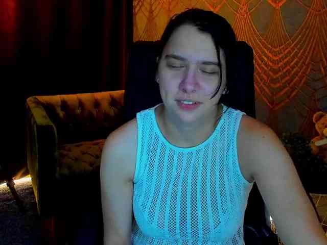 Livia-Shy webcam