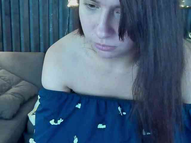 Livia-Shy webcam