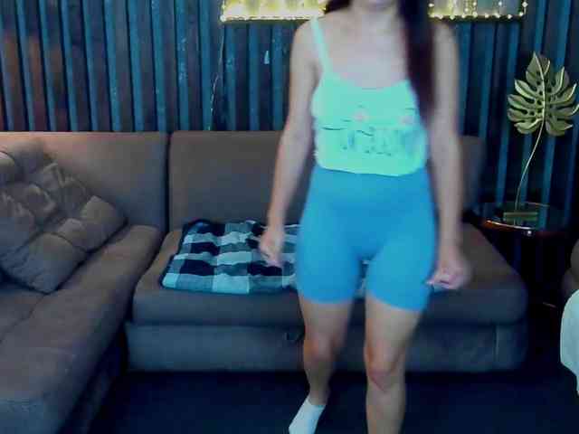 Livia-Shy webcam