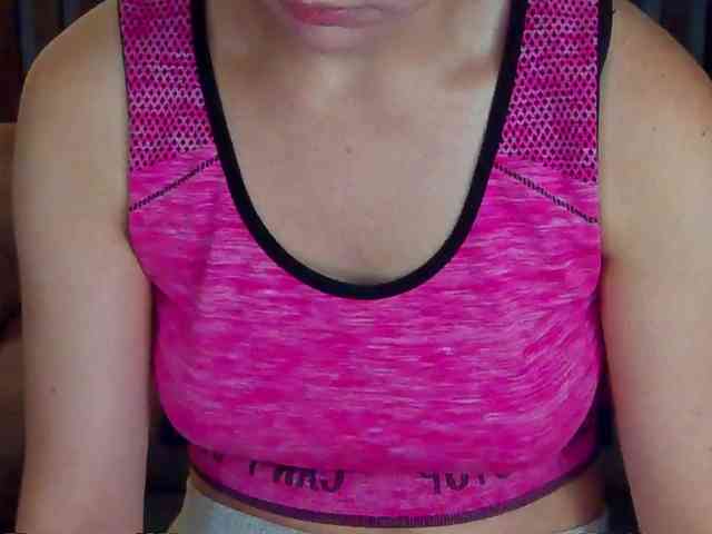 Livia-Shy webcam