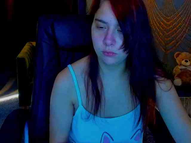 Livia-Shy webcam