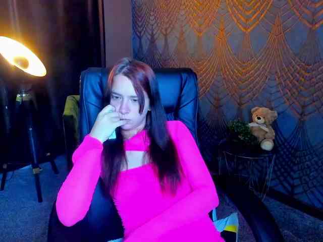 livia-shy's live room