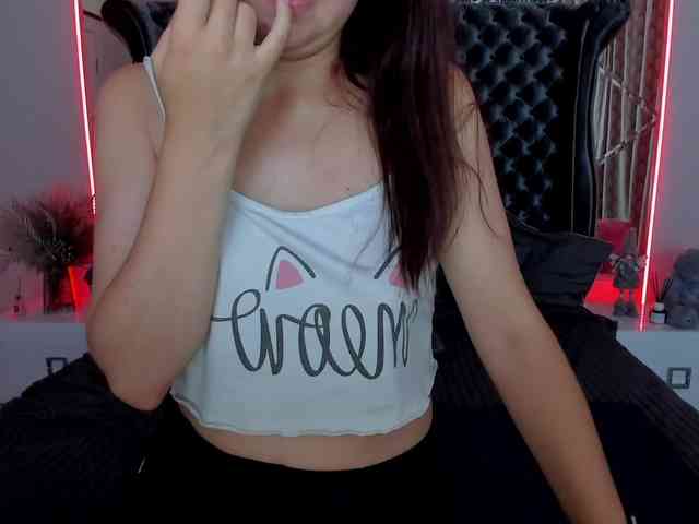 Livia-Shy webcam