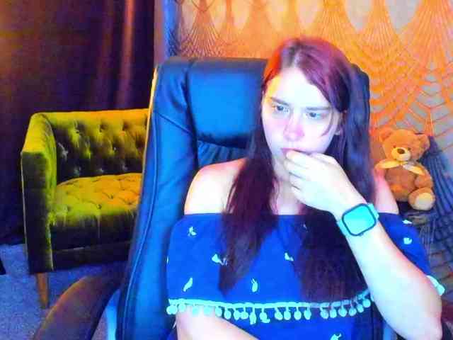 Livia-Shy webcam