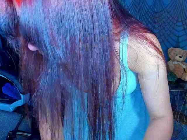 Livia-Shy webcam