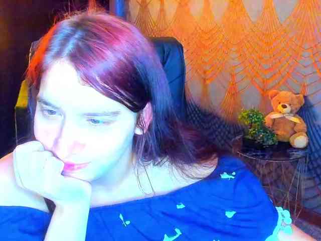Livia-Shy webcam