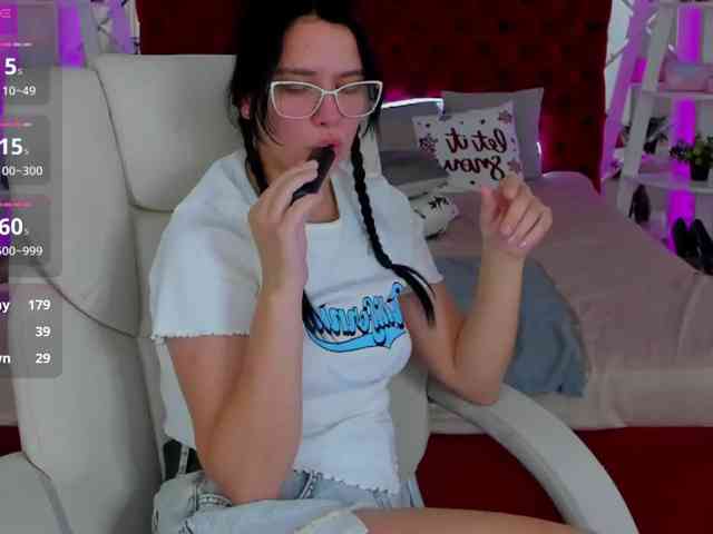 Livia-Shy webcam