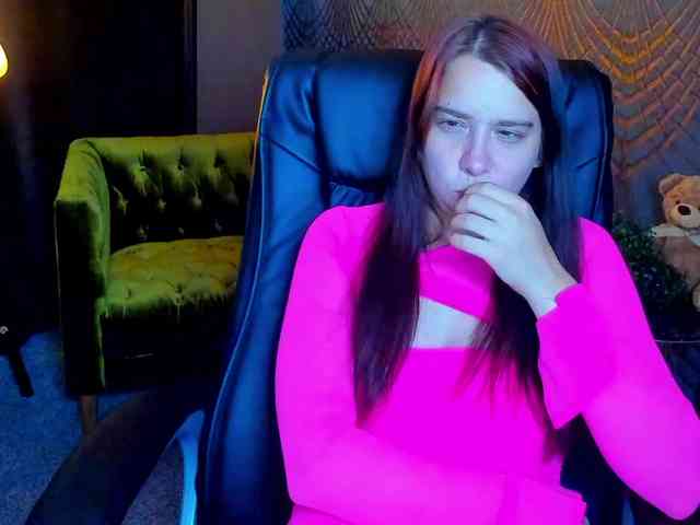 Livia-Shy webcam