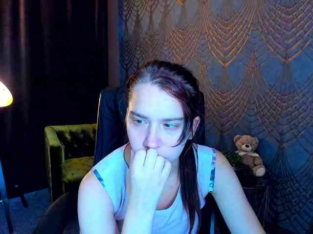 Livia-Shy webcam