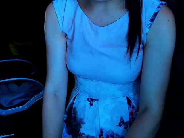 Livia-Shy webcam