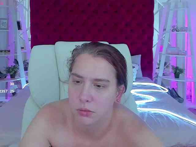 Livia-Shy webcam