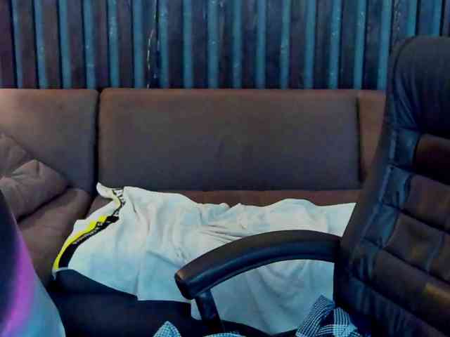 Livia-Shy webcam