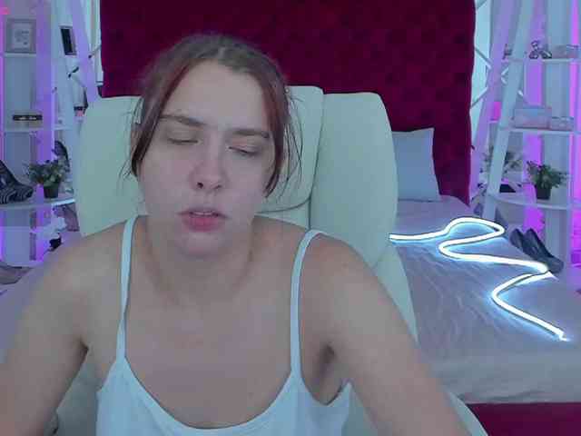 Livia-Shy webcam