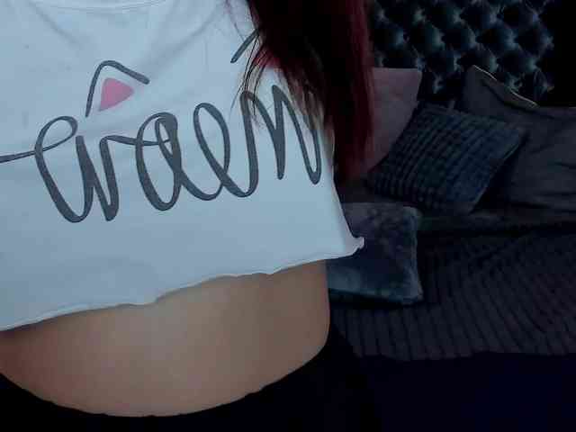 Livia-Shy webcam