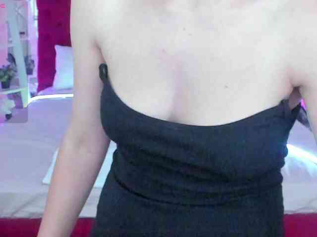 Livia-Shy webcam