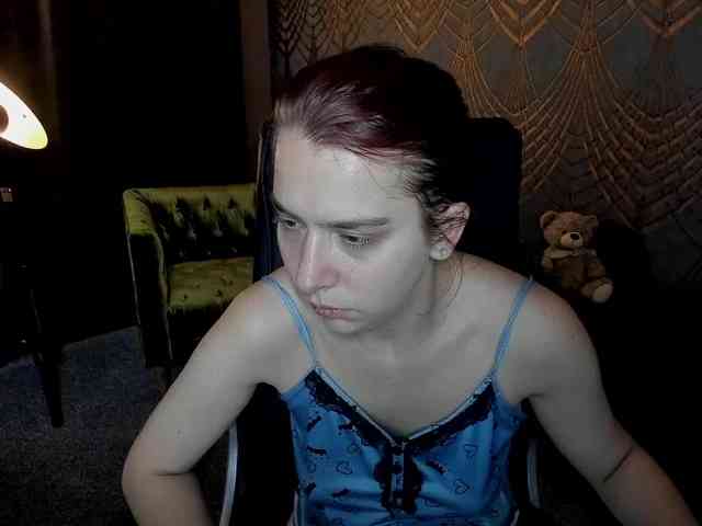 Livia-Shy webcam