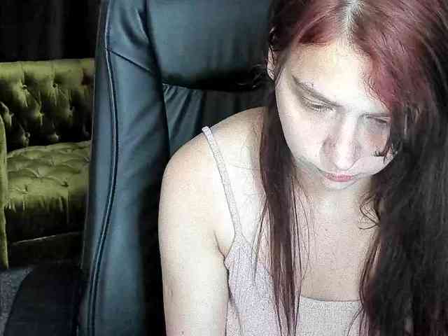 Livia-Shy webcam