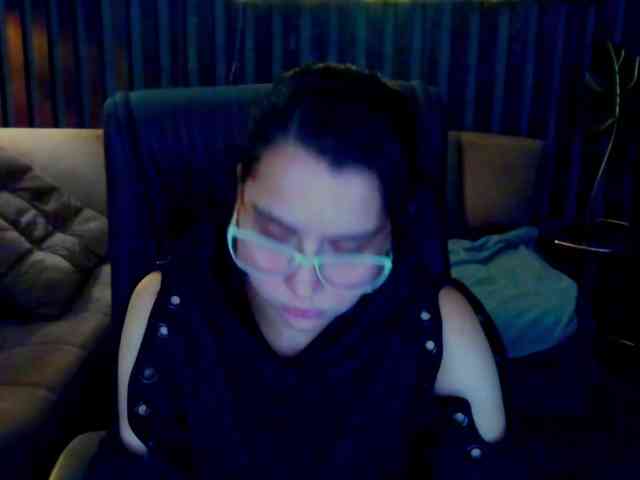 Livia-Shy webcam