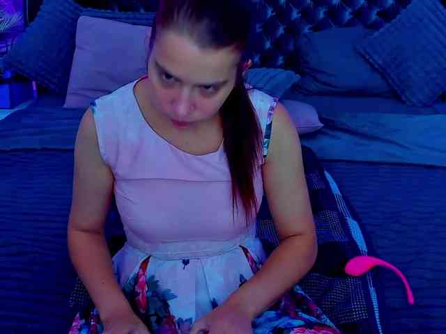 Livia-Shy webcam