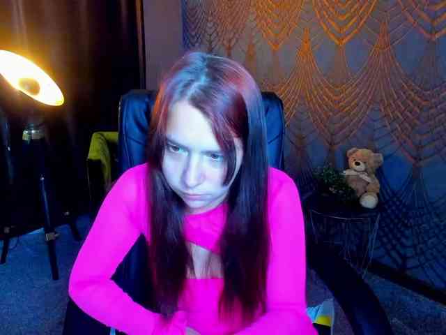 Livia-Shy webcam