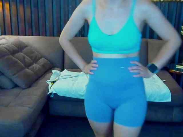 Livia-Shy webcam