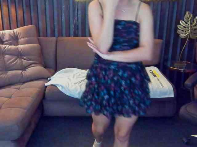 Livia-Shy webcam
