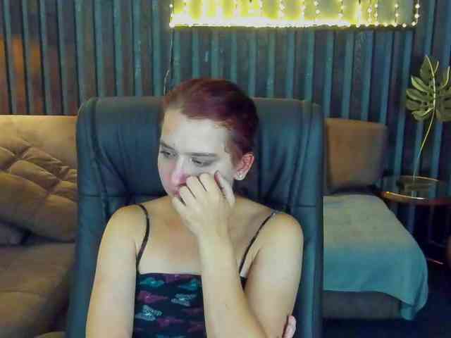 Livia-Shy webcam