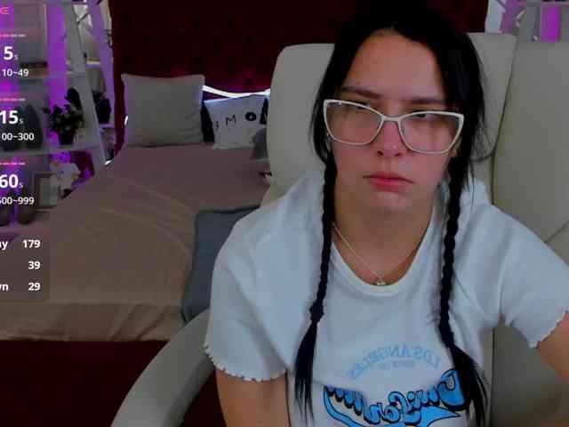 Livia-Shy webcam