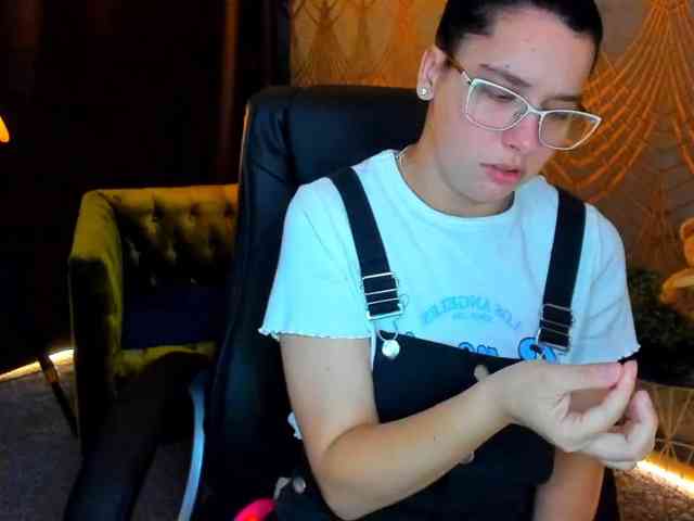Livia-Shy webcam