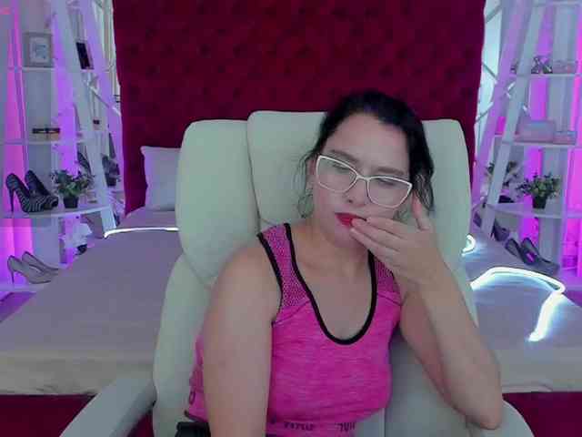 Livia-Shy Livia-Shy