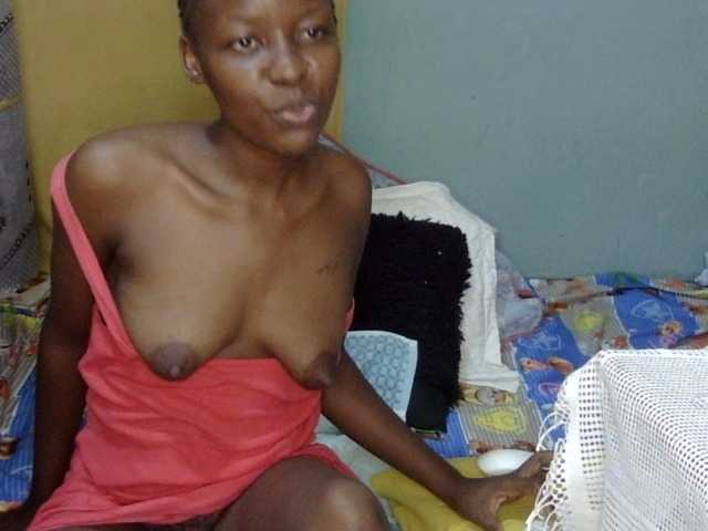 Queenstar1 live cam on BongaCams