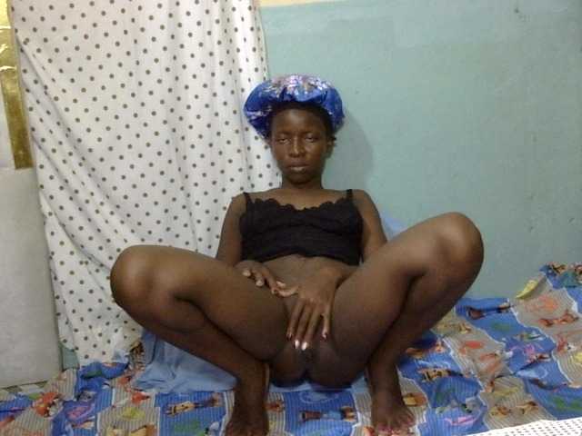 Queenstar1 Live Cam on BongaCams