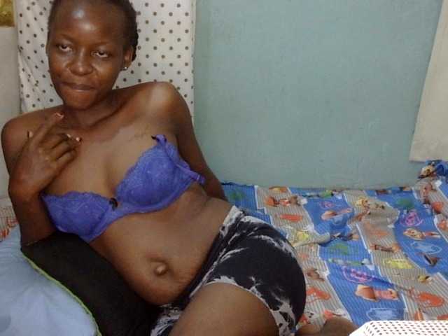 Queenstar1 live webcam show