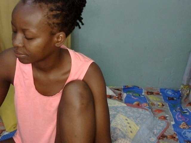 Queenstar1 live cam on BongaCams