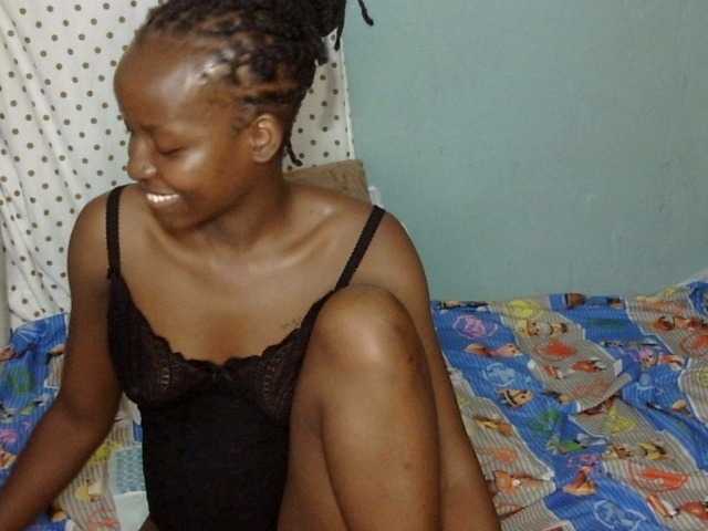 Queenstar1 live cam on UnifiedCams