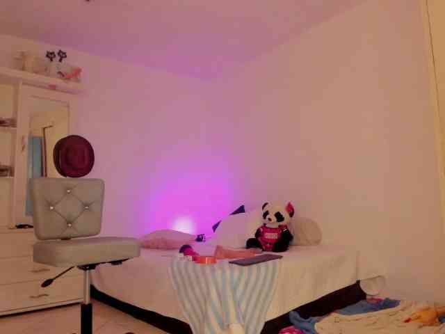 Melissahot22 Sex Cam Show