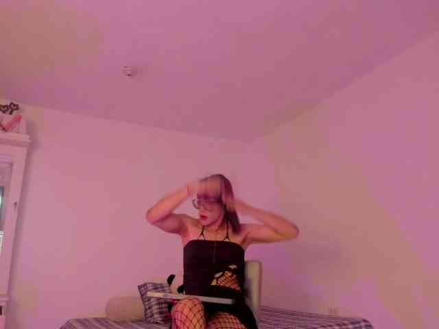 Melissahot22 Sex Cam Show