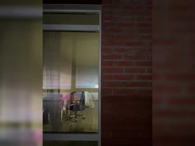 Myyrrr live cam