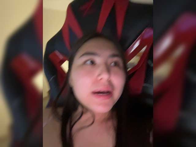 Myyrrr live cam