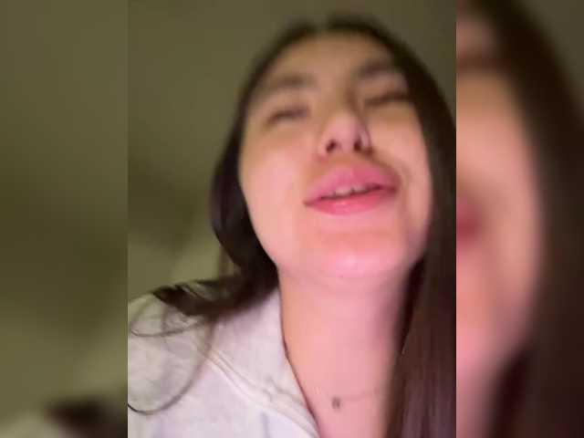 Myyrrr live cam