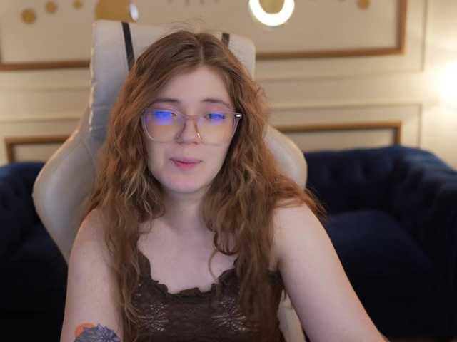 Runa054 live cam on BongaCams