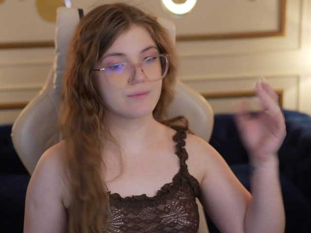 Runa054 live cam on BongaCams