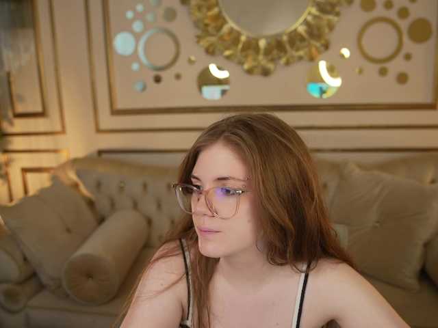 Runa054 live cam on BongaCams