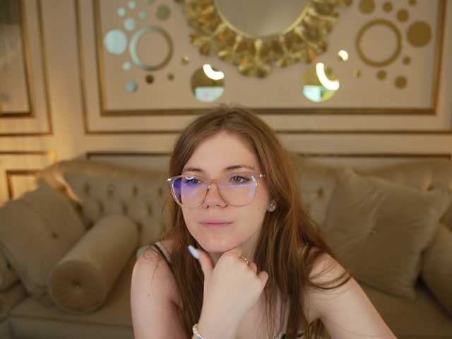 Runa054 live cam on BongaCams