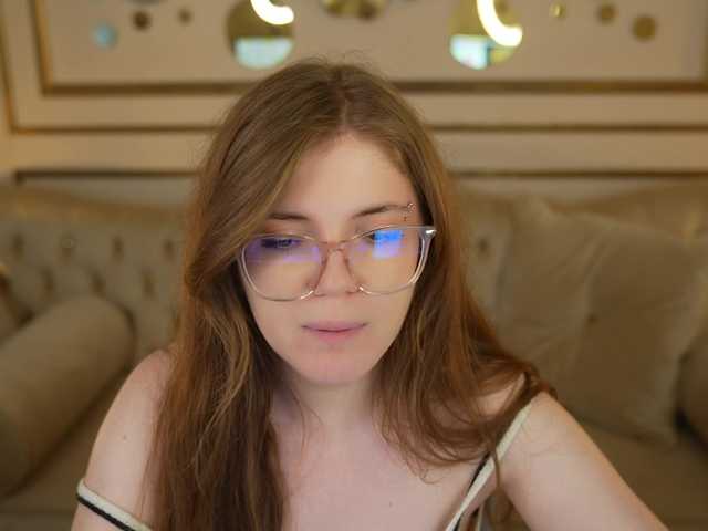 Runa054 live cam on BongaCams