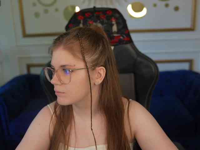 Runa054 webcam