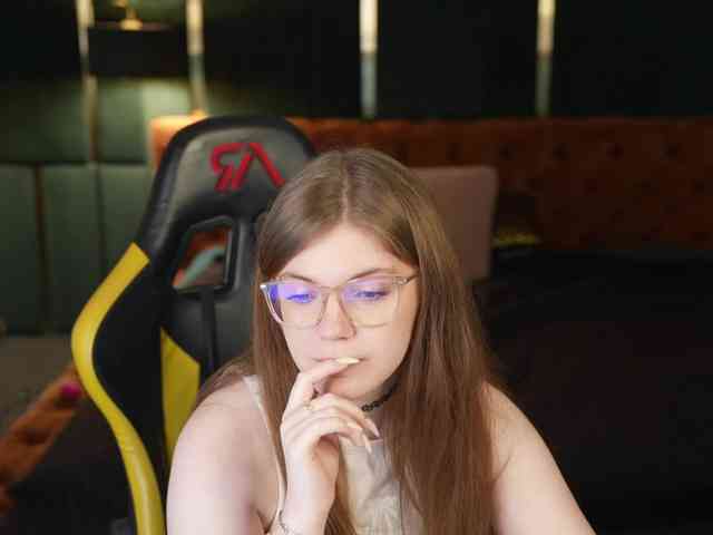 Runa054 webcam
