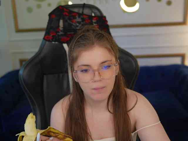 Runa054 webcam