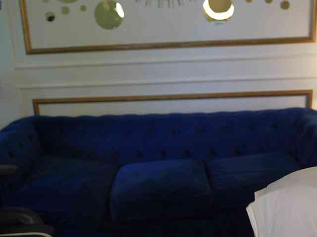 Runa054 webcam